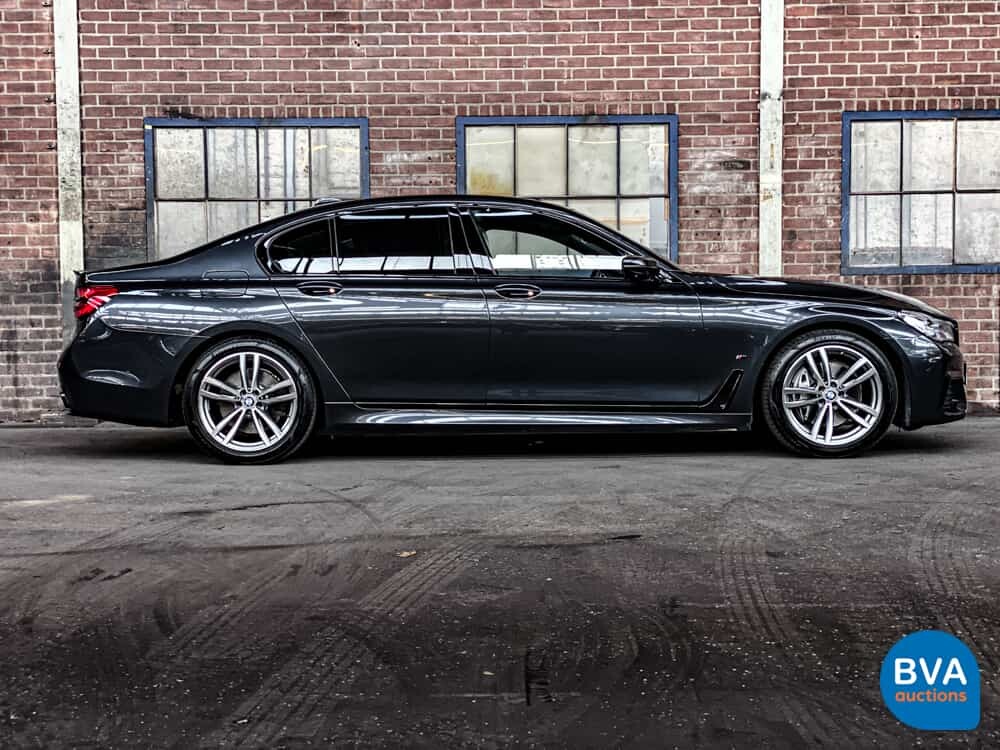 BMW 740e M-Sport 326pk Hybrid 2016 iPerformance Individual 7er, NL-Zulassung.