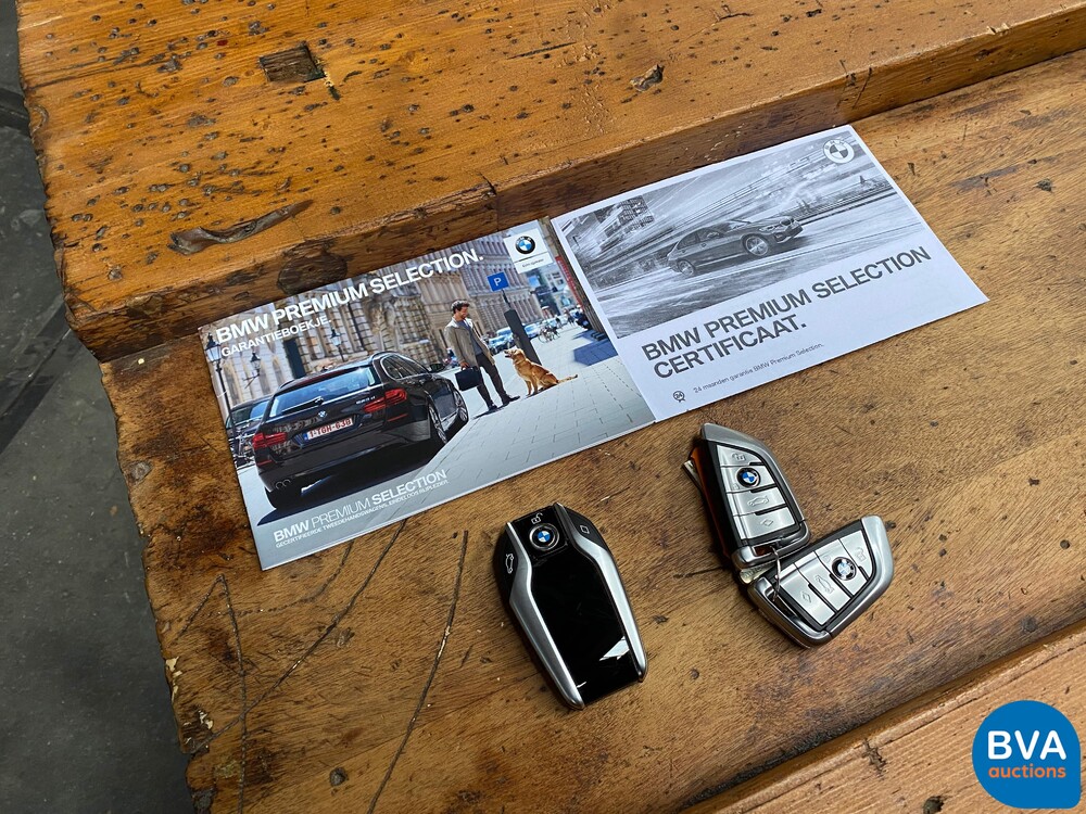 BMW 740e M-Sport 326pk Hybrid 2016 iPerformance Individual 7er, NL-Zulassung.