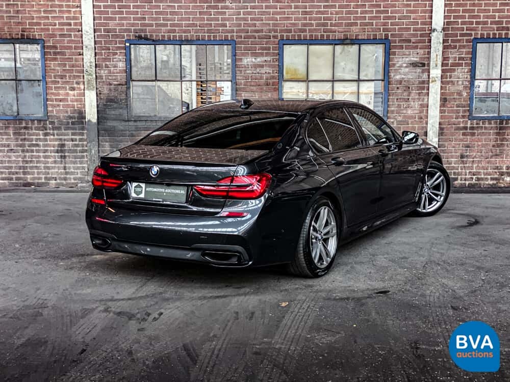 BMW 740e M-Sport 326pk Hybrid 2016 iPerformance Individual 7er, NL-Zulassung.
