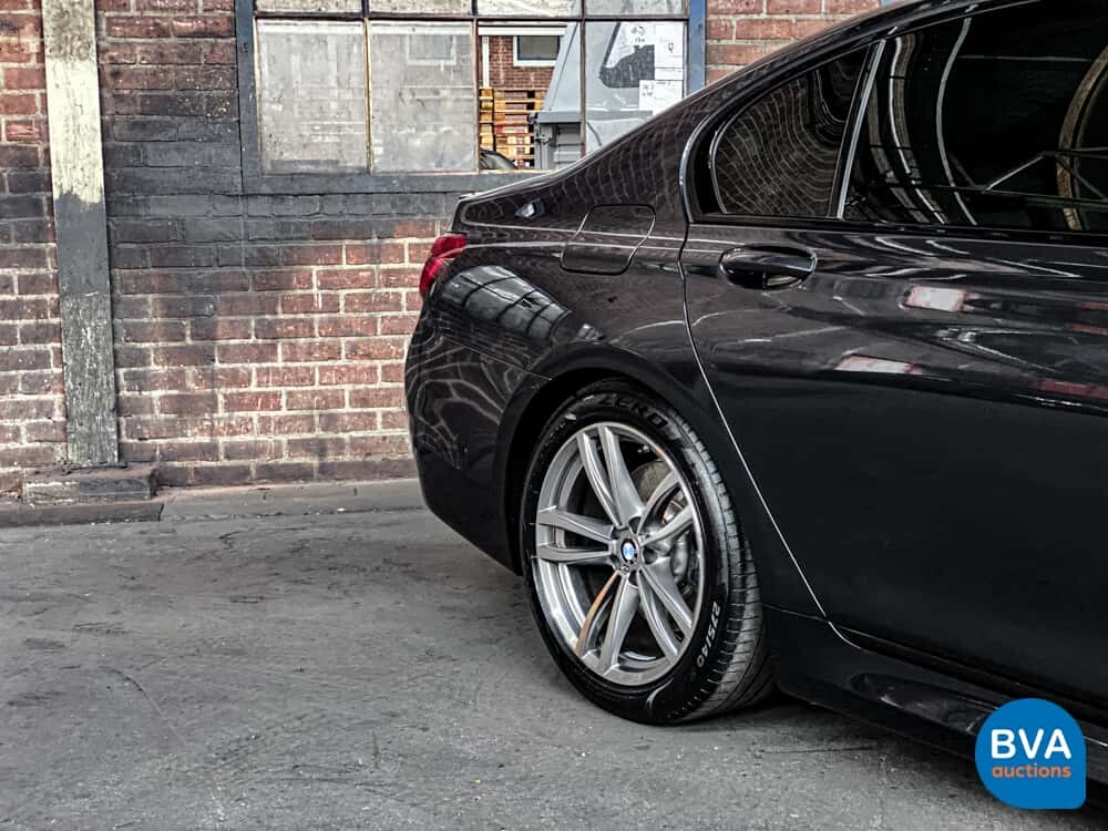 BMW 740e M-Sport 326pk Hybrid 2016 iPerformance Individual 7er, NL-Zulassung.