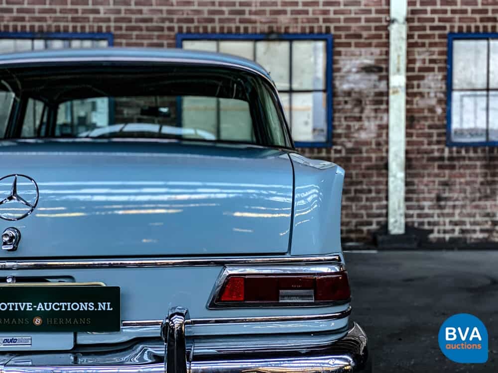 Mercedes-Benz 230 W110 Limousine 120 PS 1966, DE-24-94.