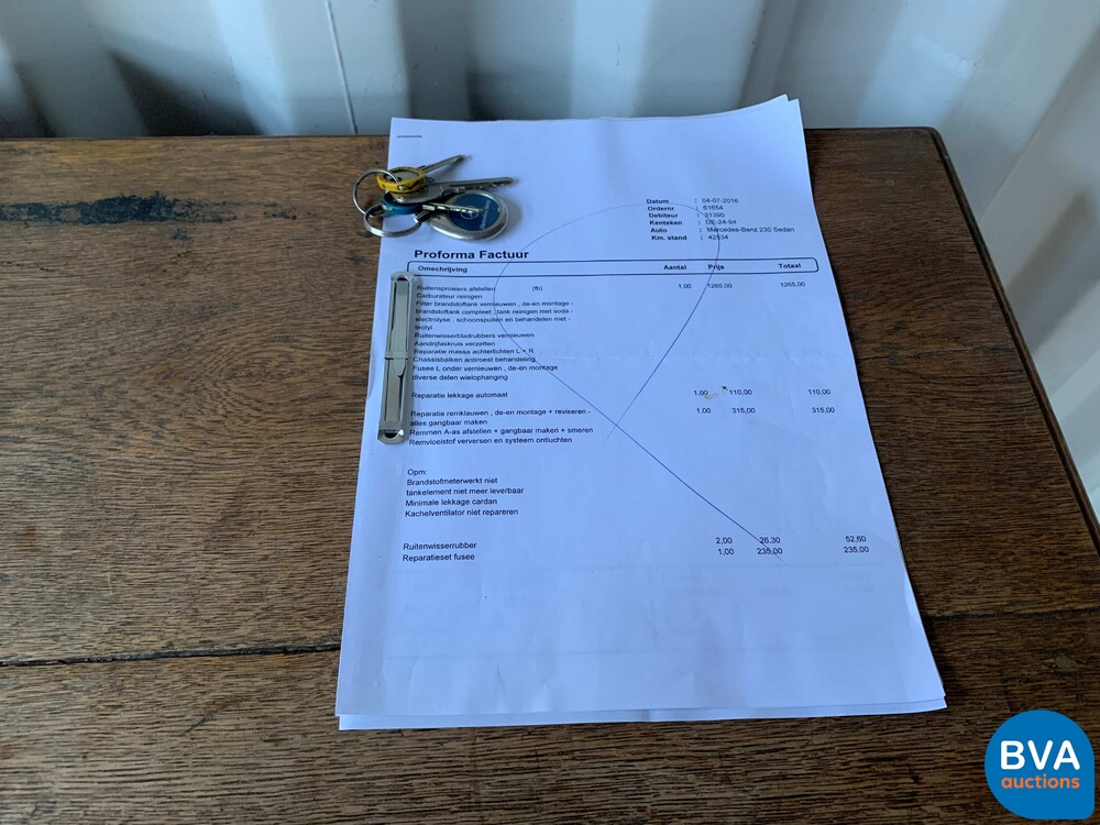 Mercedes-Benz 230 W110 Limousine 120 PS 1966, DE-24-94.