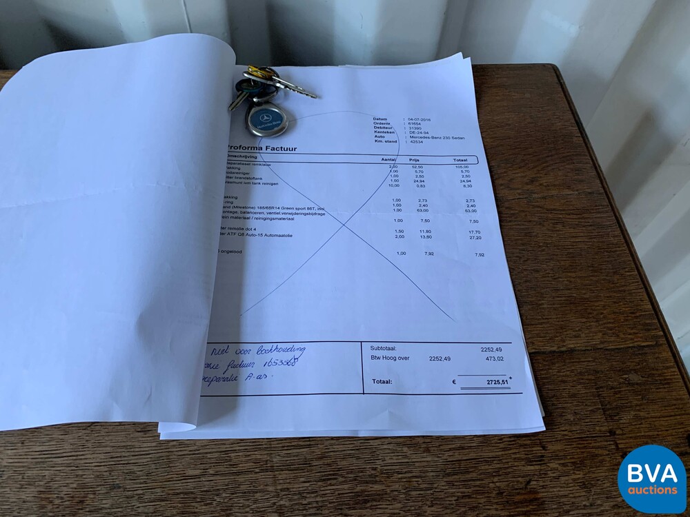 Mercedes-Benz 230 W110 Limousine 120 PS 1966, DE-24-94.