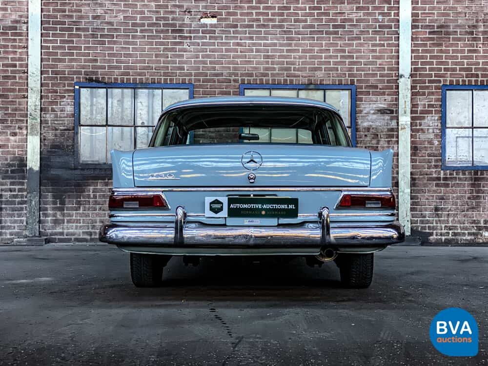 Mercedes-Benz 230 W110 Limousine 120 PS 1966, DE-24-94.