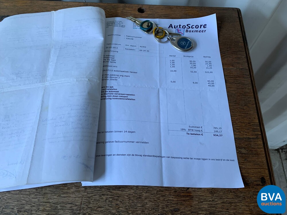 Mercedes-Benz 230 W110 Limousine 120 PS 1966, DE-24-94.