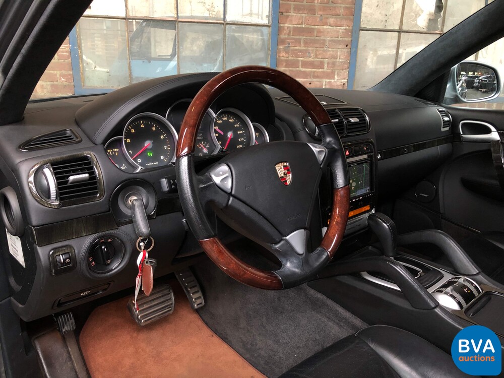 Porsche Cayenne Turbo 4.5 V8 450 PS 2003 -YOUNGTIMER-.