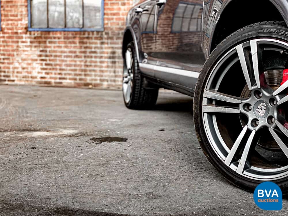 Porsche Cayenne Turbo 4.5 V8 450 PS 2003 -YOUNGTIMER-.