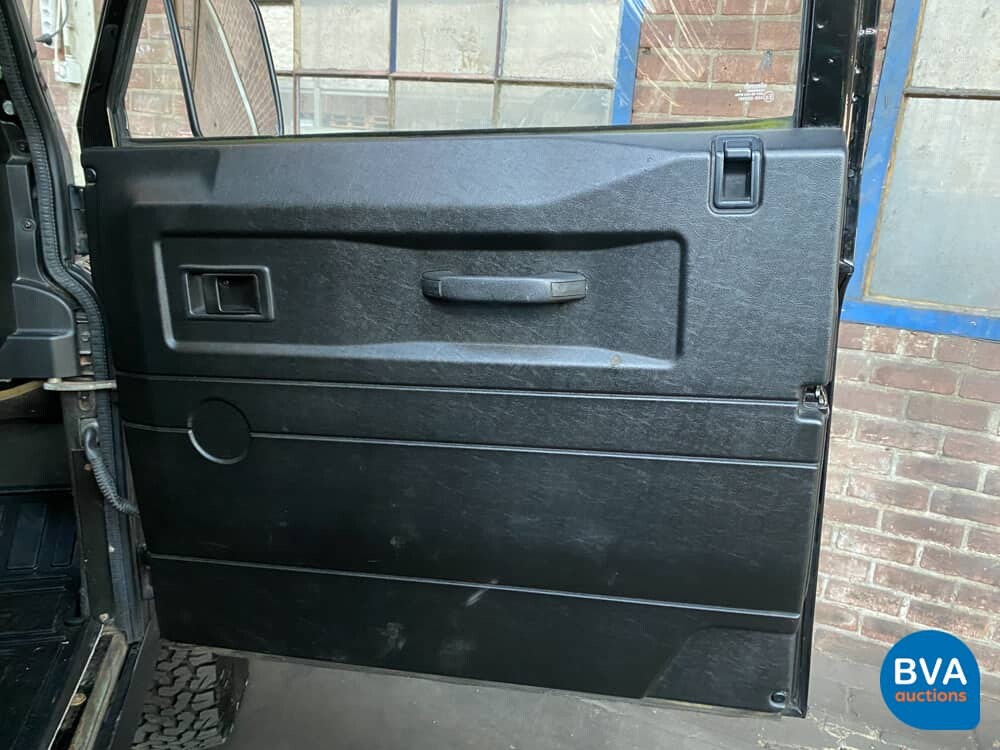 Land Rover Defender 90 Softtop Pick-Up 122 PS 2009 CUSTOM, V-095-RN.