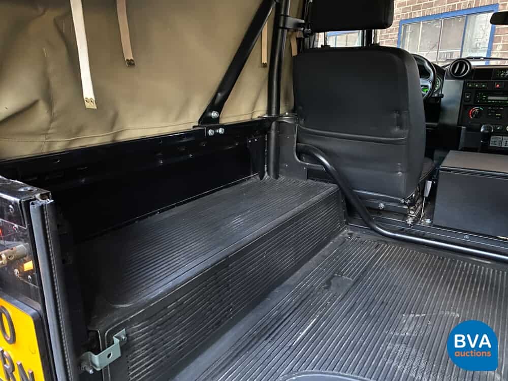 Land Rover Defender 90 Softtop Pick-Up 122 PS 2009 CUSTOM, V-095-RN.