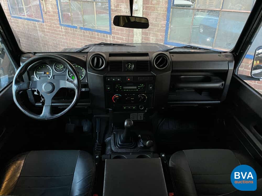 Land Rover Defender 90 Softtop Pick-Up 122 PS 2009 CUSTOM, V-095-RN.