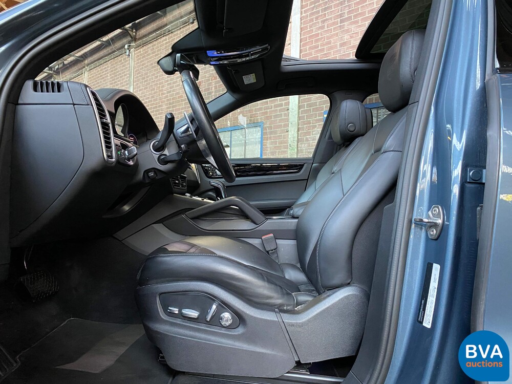 Porsche Cayenne S E-Hybrid 3.0 Sportchrono 462pk 2018 Plug-In Hybrid -Org NL-, TL-910-F.