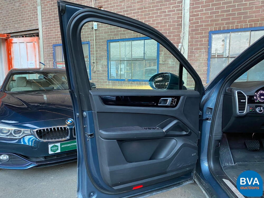 Porsche Cayenne S E-Hybrid 3.0 Sportchrono 462pk 2018 Plug-In Hybrid -Org NL-, TL-910-F.