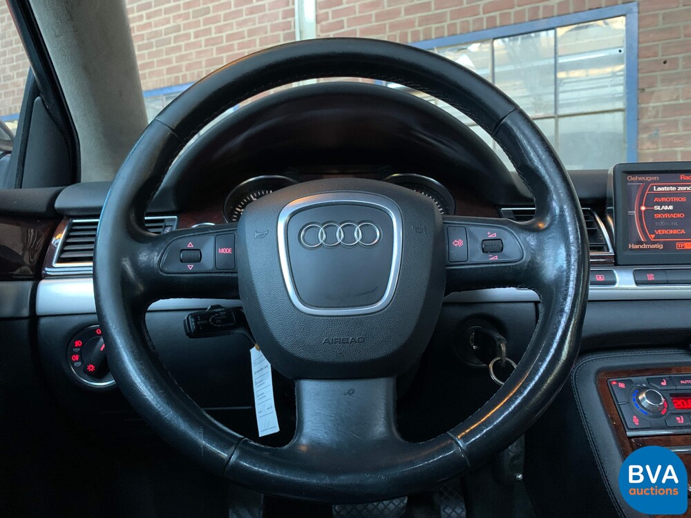 Audi A8 Lang 6.0 W12 Quattro Pro Linie 450 PS 2004, 69-RD-NX.
