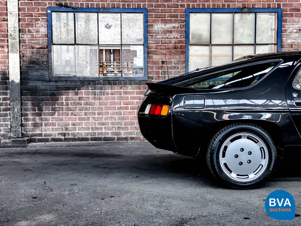 Porsche 928S 4.7 V8 300 PS 1983.