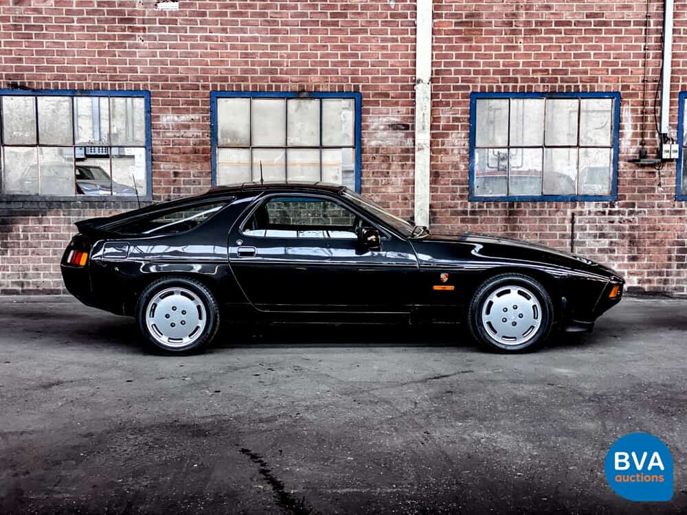 Porsche 928S 4.7 V8 300 PS 1983.