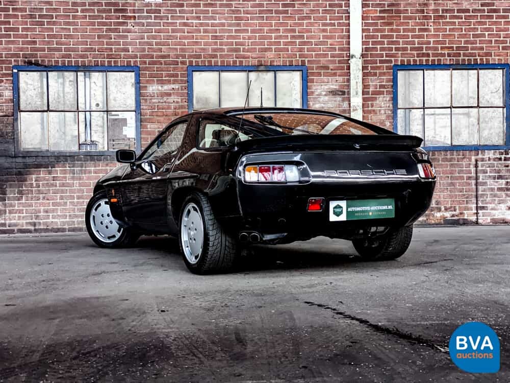 Porsche 928S 4.7 V8 300 PS 1983.