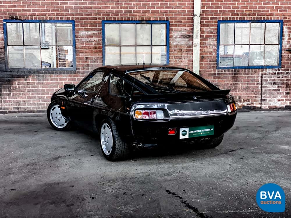 Porsche 928S 4.7 V8 300 PS 1983.
