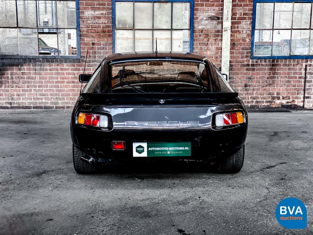Porsche 928S 4.7 V8 300 PS 1983.