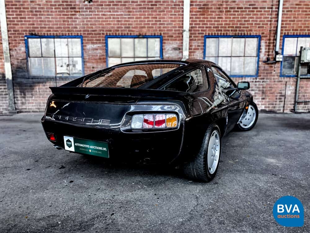 Porsche 928S 4.7 V8 300 PS 1983.
