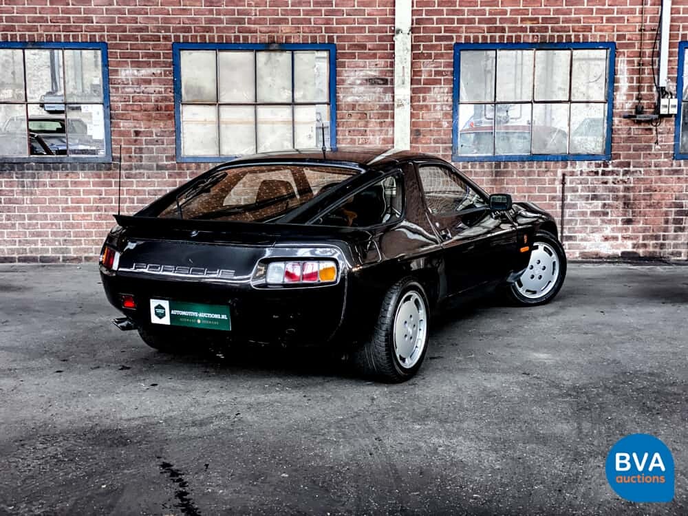 Porsche 928S 4.7 V8 300 PS 1983.