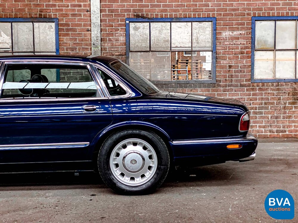 Daimler Super V8 363 PS 1998, 36-HL-BF.