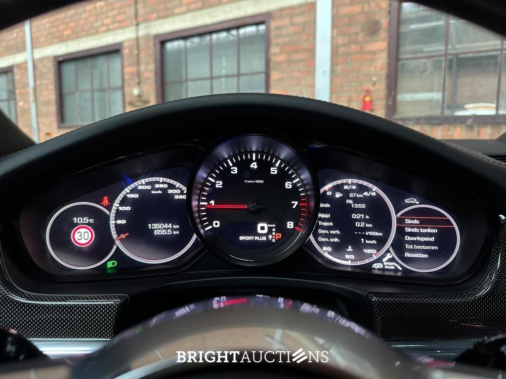 Porsche Panamera Sport Turismo 4S 2.9 V6 441pk 2018, J-376-JS