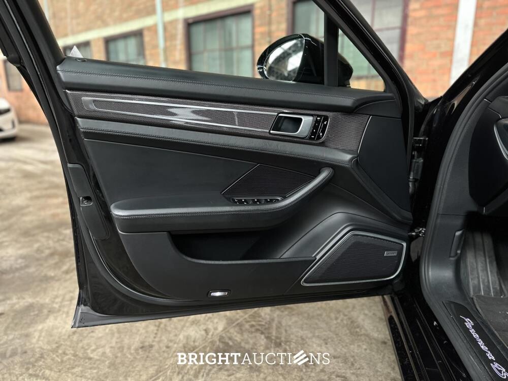 Porsche Panamera Sport Turismo 4S 2.9 V6 441pk 2018, J-376-JS