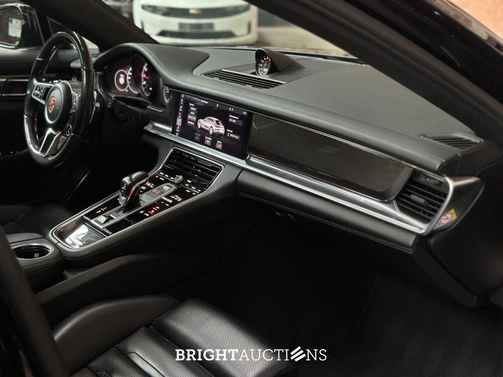 Porsche Panamera Sport Turismo 4S 2.9 V6 441pk 2018, J-376-JS