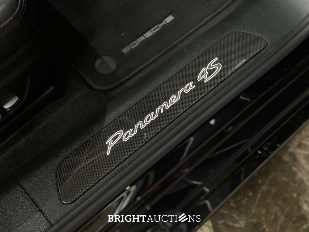 Porsche Panamera Sport Turismo 4S 2.9 V6 441pk 2018, J-376-JS