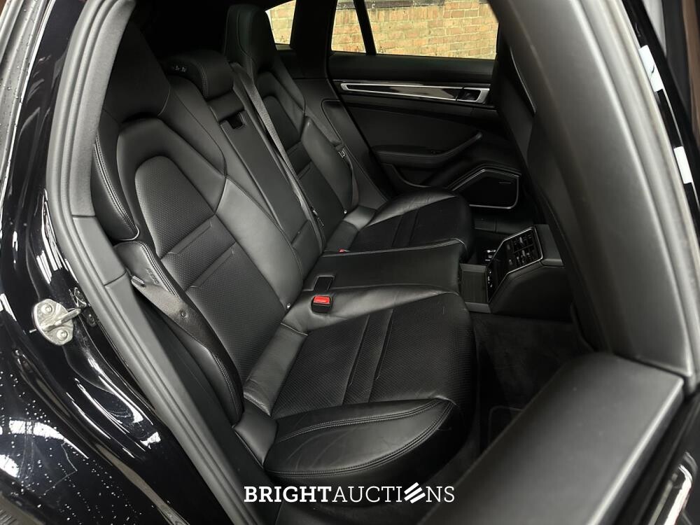 Porsche Panamera Sport Turismo 4S 2.9 V6 441pk 2018, J-376-JS