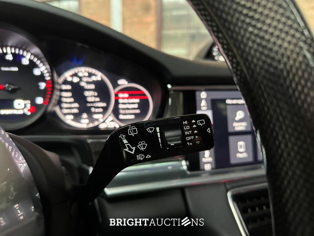 Porsche Panamera Sport Turismo 4S 2.9 V6 441pk 2018, J-376-JS