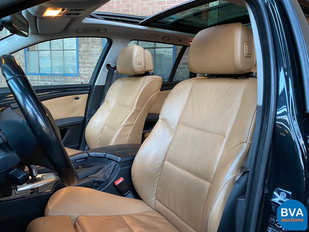 BMW 5-serie Touring 525i Business Line 218pk 2008, 24-ZL-BD