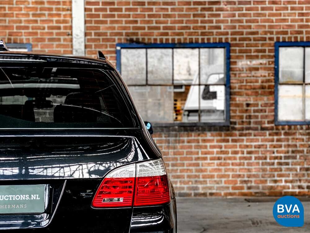 BMW 5-serie Touring 525i Business Line 218pk 2008, 24-ZL-BD