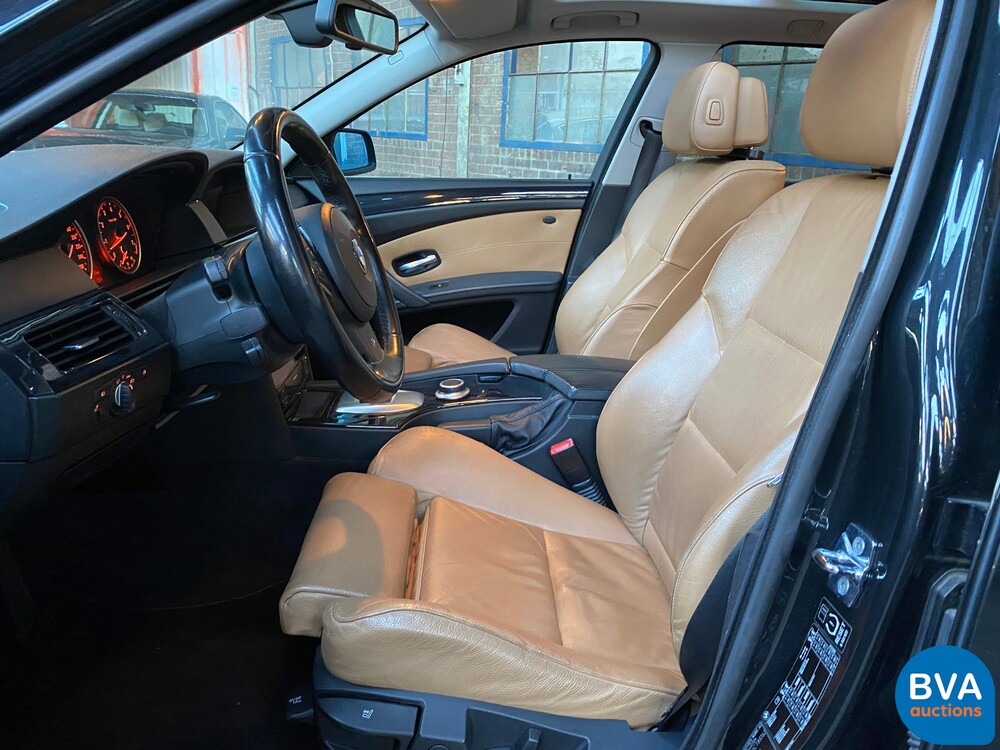 BMW 5-serie Touring 525i Business Line 218pk 2008, 24-ZL-BD