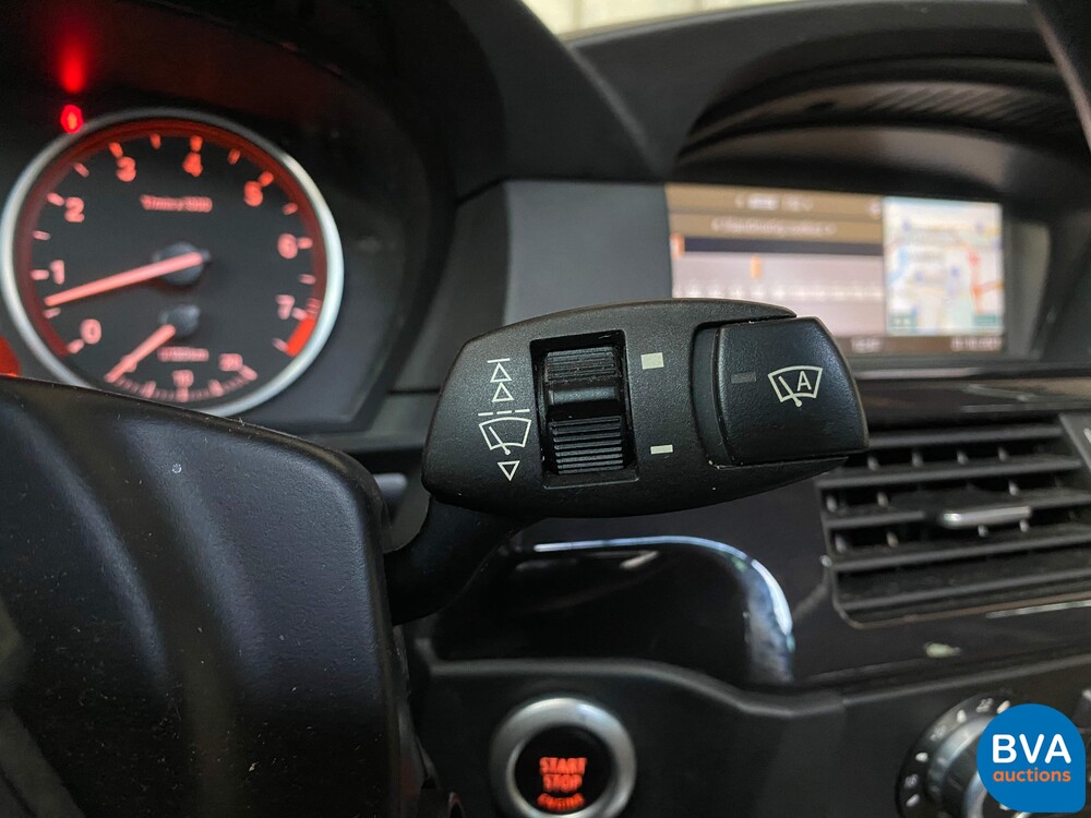 BMW 5-serie Touring 525i Business Line 218pk 2008, 24-ZL-BD