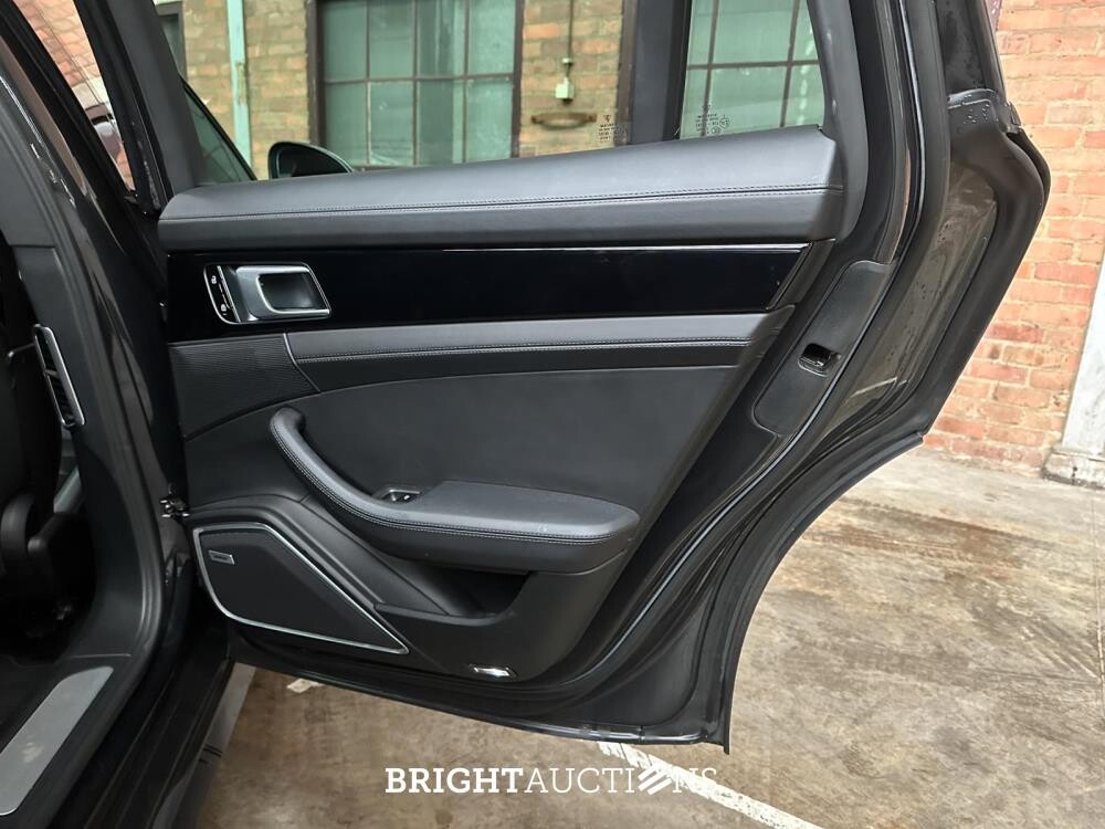 Porsche Panamera Sport Turismo 4 E-Hybrid 2.9 V6 10-Years Edition 462pk 2019, H-662-RX
