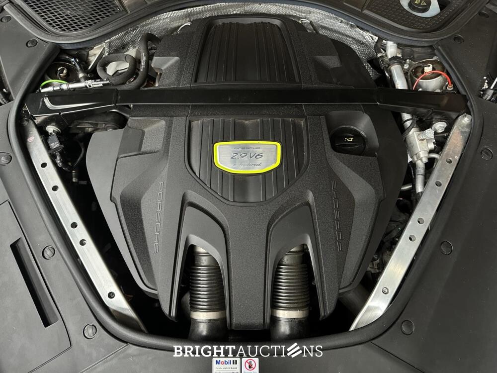 Porsche Panamera Sport Turismo 4 E-Hybrid 2.9 V6 10-Years Edition 462pk 2019, H-662-RX
