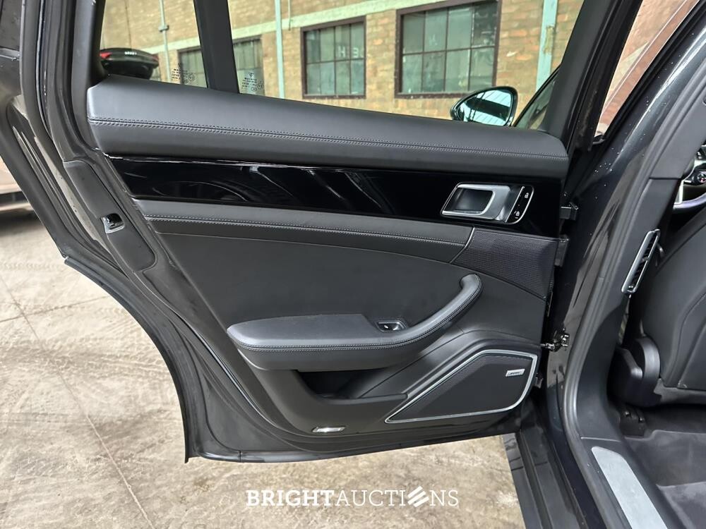 Porsche Panamera Sport Turismo 4 E-Hybrid 2.9 V6 10-Years Edition 462pk 2019, H-662-RX
