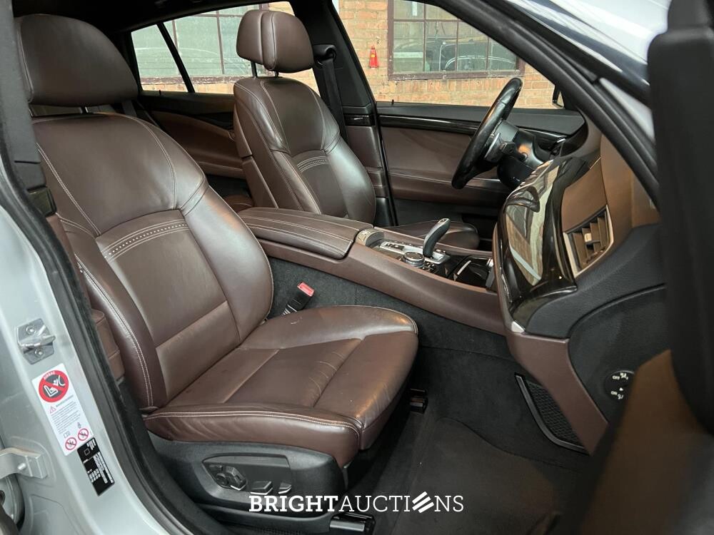 BMW 550xi Gran Turismo M-Sport High Executive 4.4 V8 F07 449pk 2014 (Origineel-NL) 5-serie, 3-SXD-67