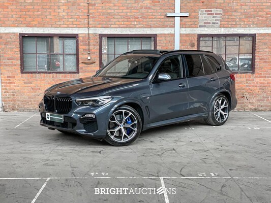 BRIGHT AUCTIONS: NO RESERVE: Luxury, sports & premium daily drivers te Boxmeer 