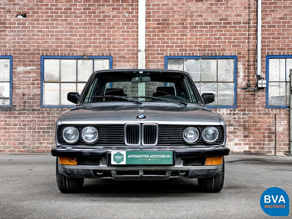 BMW 528 E28 Automaat 184pk 5-serie 1987