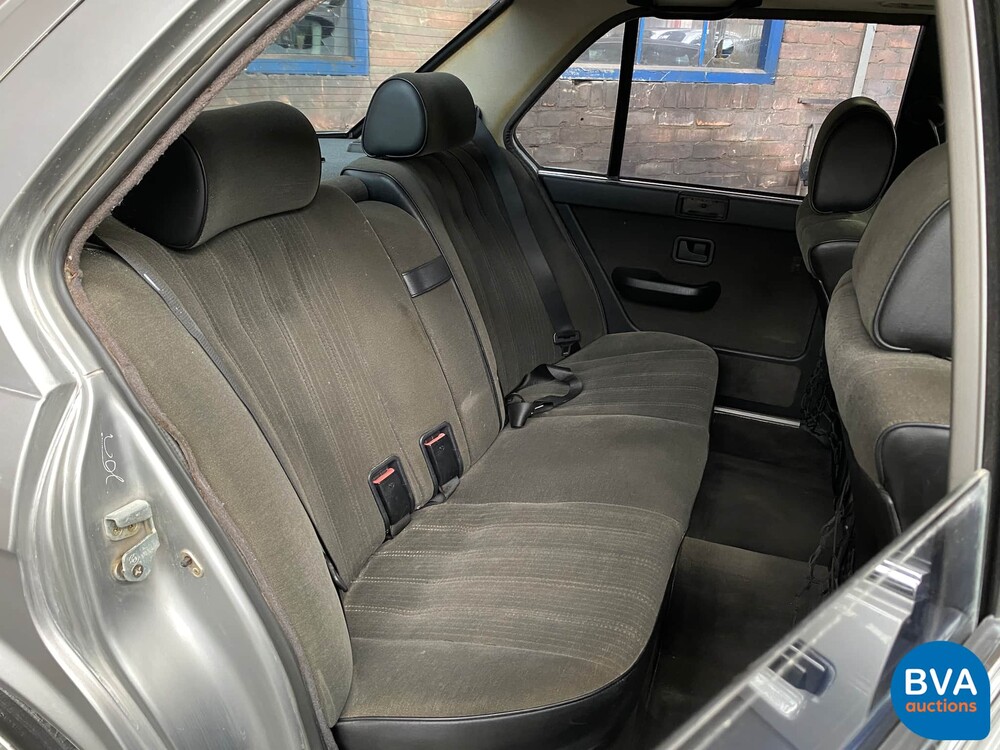 BMW 528 E28 Automaat 184pk 5-serie 1987