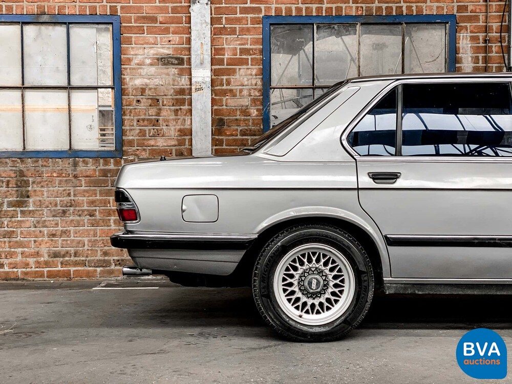 BMW 528 E28 Automaat 184pk 5-serie 1987