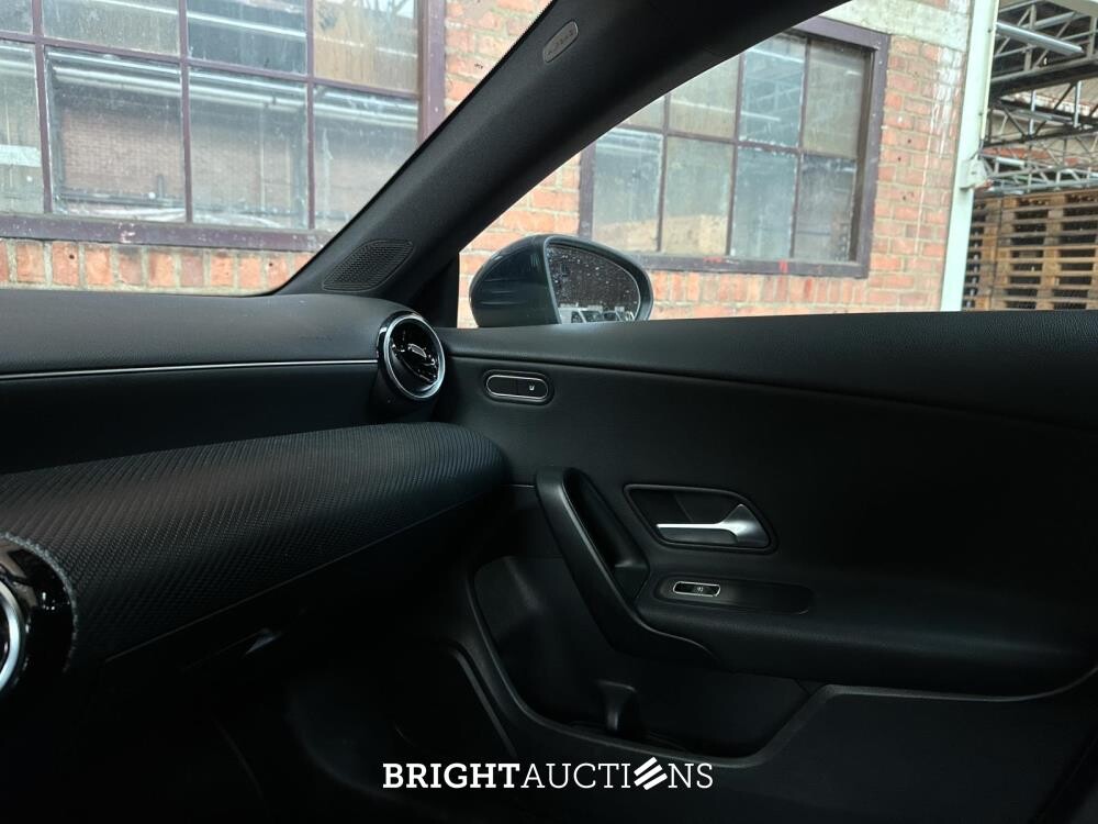 Mercedes-Benz CLA180 Business Solution CLA-klasse Shooting Brake 136pk 2021 (Origineel-NL), K-844-HV