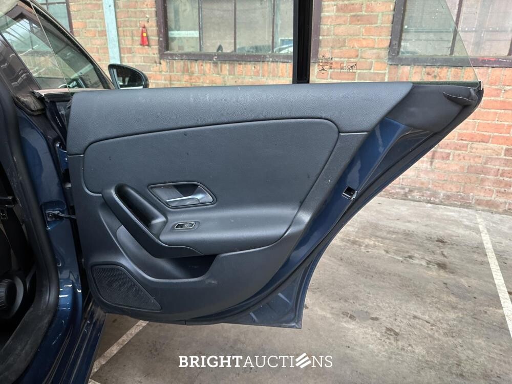 Mercedes-Benz CLA180 Business Solution CLA-klasse Shooting Brake 136pk 2021 (Origineel-NL), K-844-HV