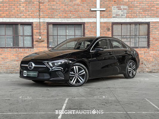 BRIGHT AUCTIONS: NO RESERVE: Luxury, sports & premium daily drivers te Boxmeer 