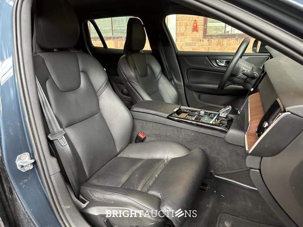 Volvo V60 2.0 T6 Twin Engine AWD Inscription 253pk 2020 (Origineel-NL), H-630-LN