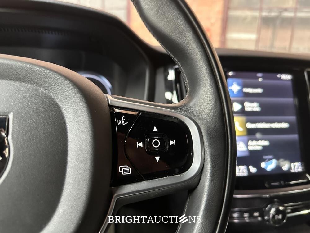 Volvo V60 2.0 T6 Twin Engine AWD Inscription 253pk 2020 (Origineel-NL), H-630-LN