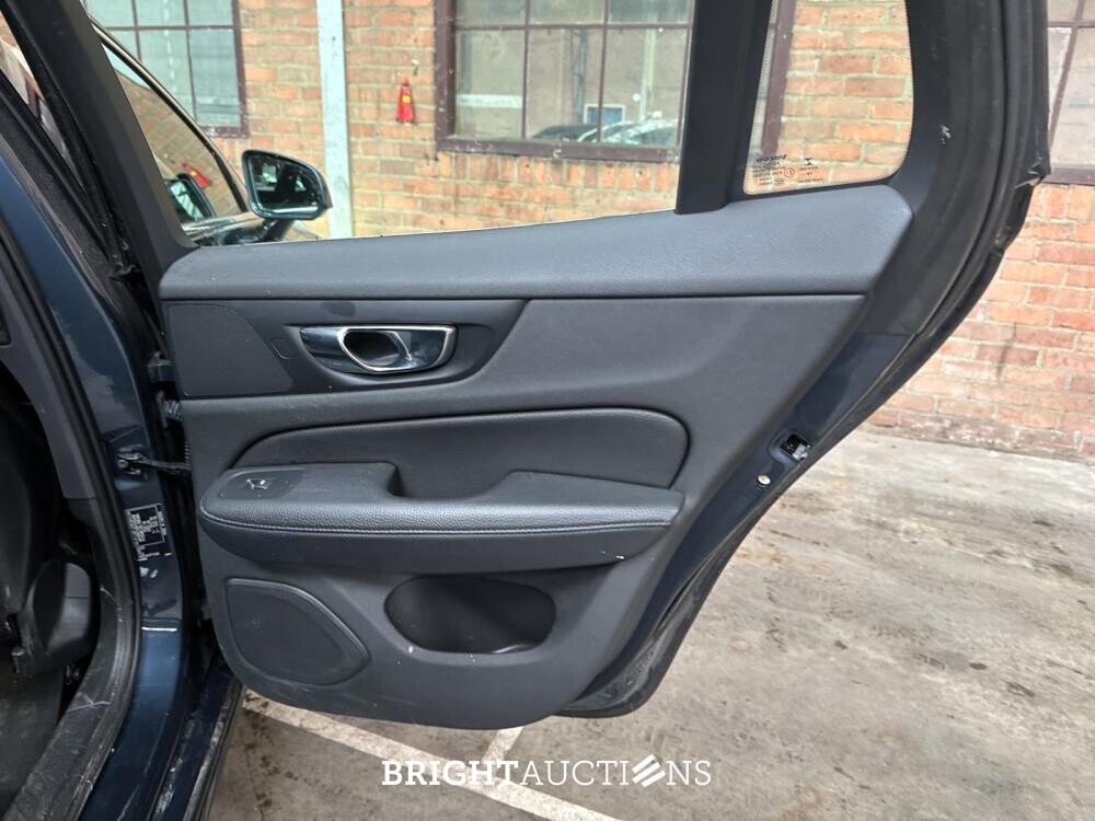 Volvo V60 2.0 T6 Twin Engine AWD Inscription 253pk 2020 (Origineel-NL), H-630-LN