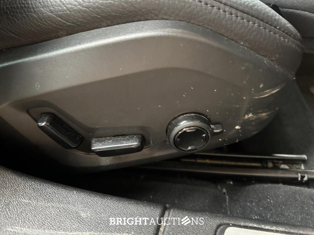 Volvo V60 2.0 T6 Twin Engine AWD Inscription 253pk 2020 (Origineel-NL), H-630-LN